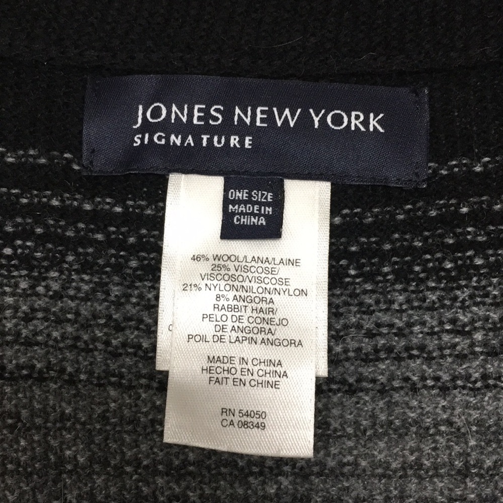 Jones New York Signature Poncho w/toggles + snaps - Picture 11 of 16
